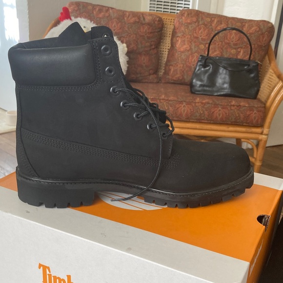 Timberland Premium Black Leather Boots 6inch - Picture 4 of 5